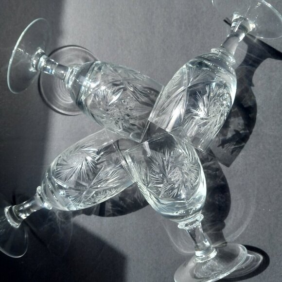 Crystal Liqueur Glasses Set of 4 Vintage Pinwheel Tulip Stemmed Glasses - Picture 9 of 9